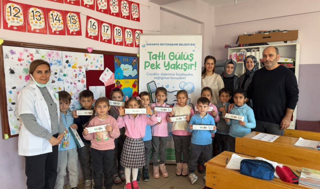 Büyükşehir, Minik Öğrencilere Yönelik Ağız ve Diş Sağlığı Taramalarına Devam Ediyor Büyükşehir Belediyesi şehrin kırsal bölgelerinde eğitim gören ilk ve ortaokul