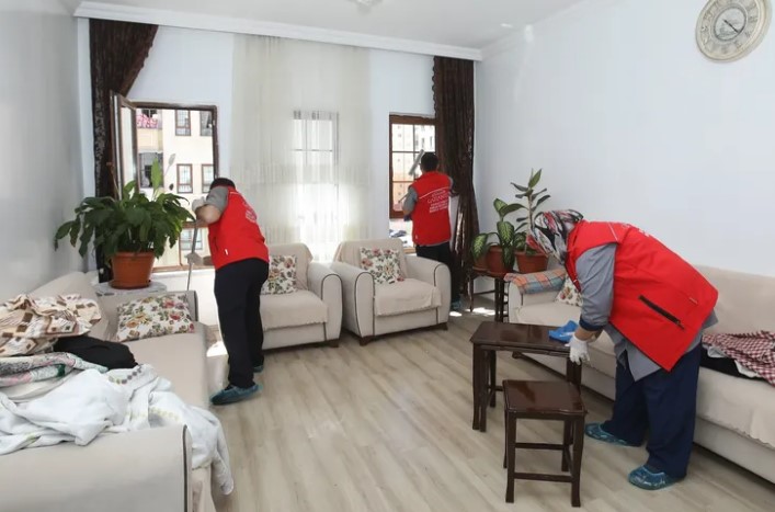 Bayram Öncesi Gaziantep Büyükşehir’den Anlamlı Destek Gaziantep Büyükşehir Belediyesi, Kurban Bayramı öncesinde ihtiyaç sahibi vatandaşlara yönelik