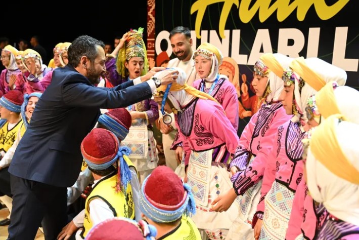 Konya Halk Oyunları Ligi Finalinde Şampiyonlar Açıklandı Konya Büyükşehir Belediyesi ile İl Milli Eğitim Müdürlüğü’nün ortaklaşa düzenlediği