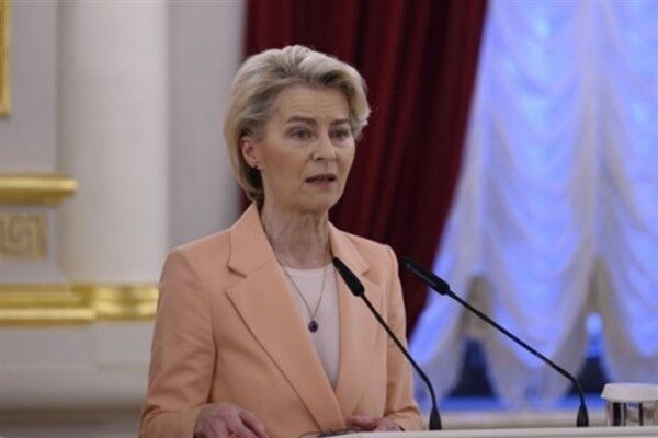 Avrupa Birliği (AB) Komisyonu Başkanı Ursula von der Leyen, Kanada’da