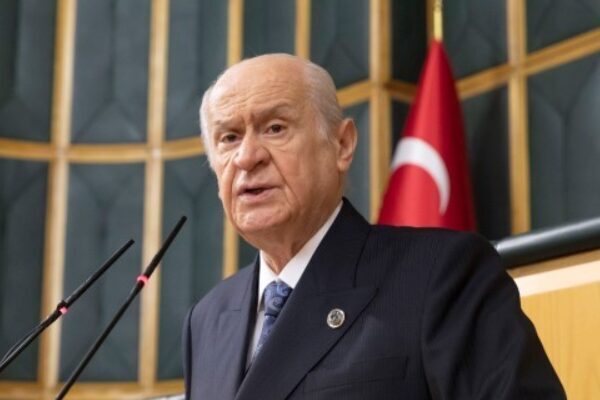 Bahçeli, paylaşımında “’Yüzyılın En İyi Beyin Cerrahı’ , tıp biliminin
