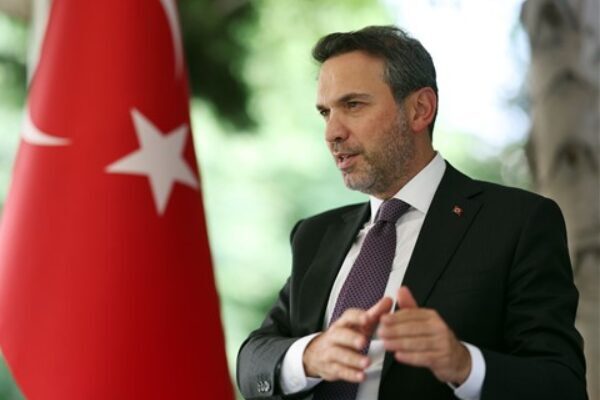 Açıklamasında “Aybüke öğretmenin adı, Gabar’da yanan petrol meşalemizde yaşıyor” ifadelerine