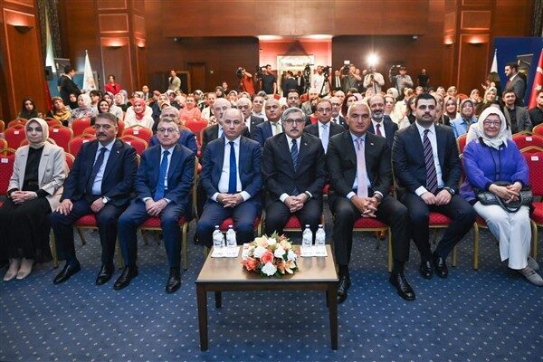 Kültür ve Turizm Bakanı Mehmet Nuri Ersoy, AK Parti Genel