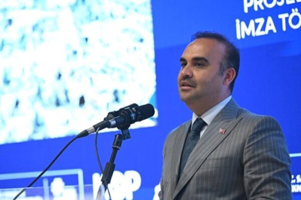 Sanayi ve Teknoloji Bakanı Mehmet Fatih Kacır, 2025 yılı Uluslararası Regeneron