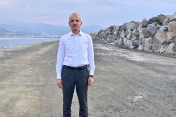Uraloğlu, sosyal medya hesabından yaptığı açıklamada Tunç ile görüştüklerini ifade
