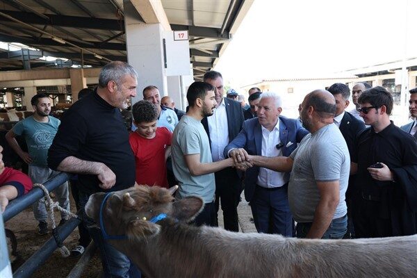 Bursa Büyükşehir Belediye Başkanı Mustafa Bozbey, Osmangazi Belediyesi’nin Veysel Karani