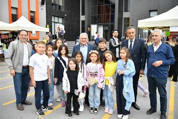 Büyükkılıç, eğitim yatırımlarının ve sosyal etkinliklerin çocukların gelişimindeki önemine dikkat