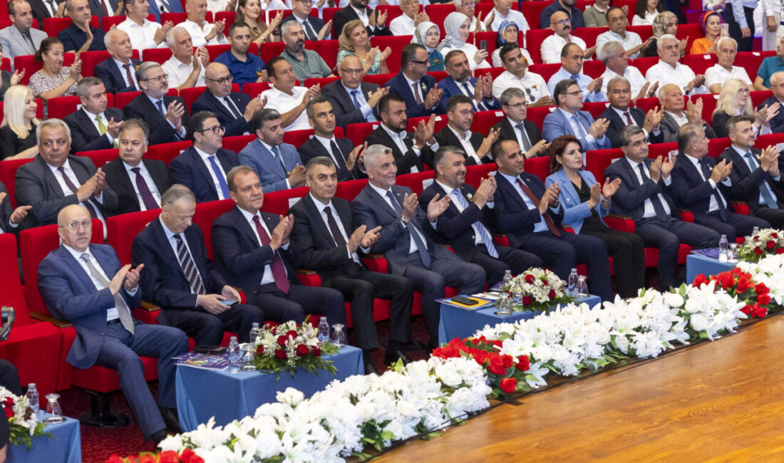 Mersin Büyükşehir Belediye Başkanı Vahap Seçer, Ticaret Bakanlığı himayesinde; Mersin