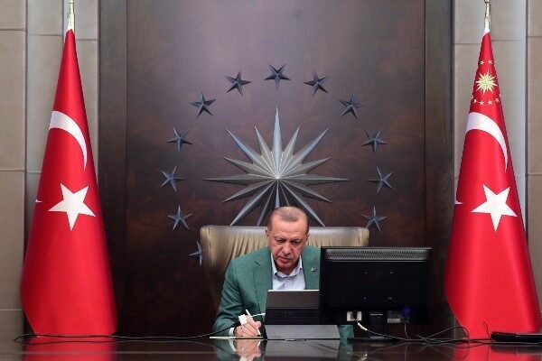 Cumhurbaşkanı Erdoğan, Mısır Cumhurbaşkanı es-Sisi ile telefon görüşmesi gerçekleştirdi. Görüşmede
