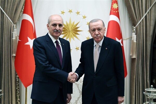 Cumhurbaşkanı Erdoğan, TBMM Başkanı Numan Kurtulmuş’u Cumhurbaşkanlığı Külliyesi’nde kabul etti.