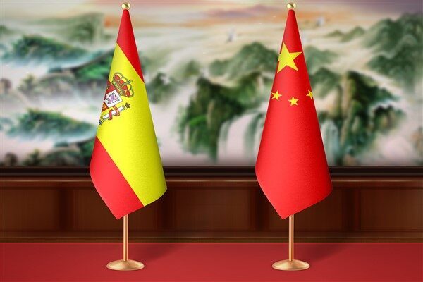Çin Cumhurbaşkanı Yardımcısı Han Zheng, dün Madrid’de İspanya Başbakanı Pedro