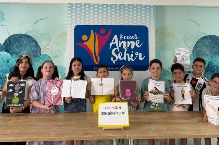 Kocaelili Çocuklara Hayata Hazırlık Desteği Kocaeli Büyükşehir Belediyesi tarafından yürütülen “Anne Şehir” projesinin önemli bir