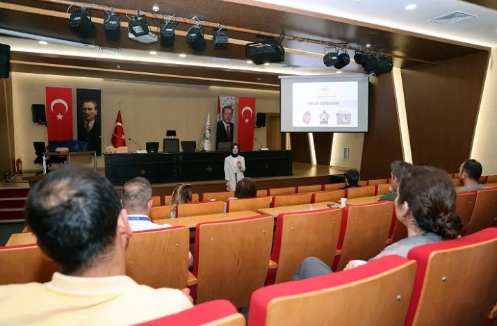 Talas Belediyesi Personeline Hayat Kurtaran Eğitim Kayseri Talas Belediyesi, çalışanlarının acil durumlarda bilinçli ve etkili şekilde