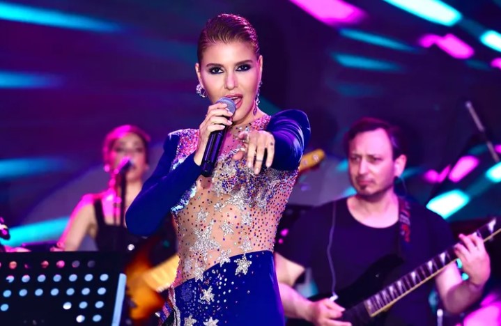 Türk pop müziğinin ünlü ismi Gülben Ergen, Kıbrıs Kaya Artemis