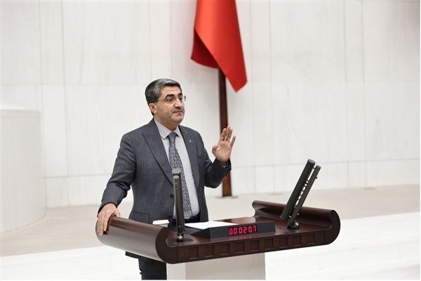 DEVA Partisi Genel Başkan Yardımcısı ve Mersin Milletvekili Mehmet Emin