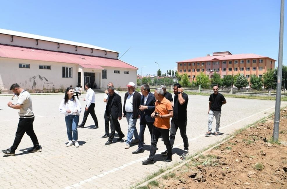 Muş Belediyesi Eş Başkanı Sırrı Söylemez, Prof. Dr. Vahit Özmen