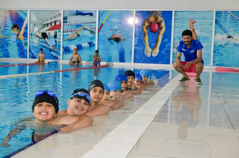 Esenyurt Belediyesi, ilçedeki modern spor tesislerinde çocuklar ve gençler için