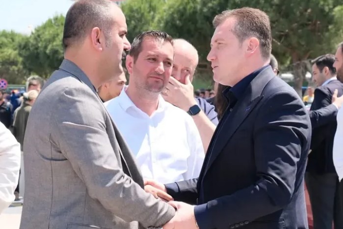 CHP Edirne’den İmamoğlu’na Silivri Cezaevi’nde Destek Ziyareti CHP Edirne İl Örgütü, Silivri Cezaevi’nde tutulan Cumhurbaşkanı Adayı Ekrem