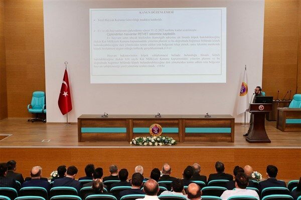 Valilik Konferans Salonunda gerçekleştirilen İl Hayvanları Koruma Kurulu Toplantısına, Vali