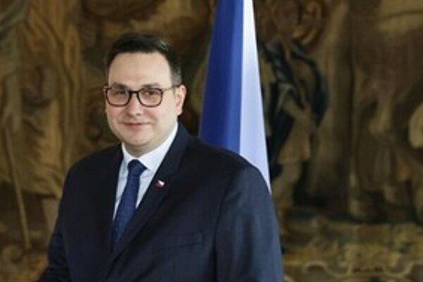 Çekya Dışişleri Bakanı Lipavsky, Çekler ve Slovakların birçok şeyle birbirine