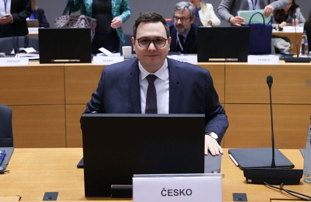 Çekya Dışişleri Bakanı Lipavsky, GLOBSEC2025'ın aralarında, Vatikan Devletleriyle İlişkiler Sekreteri Paul