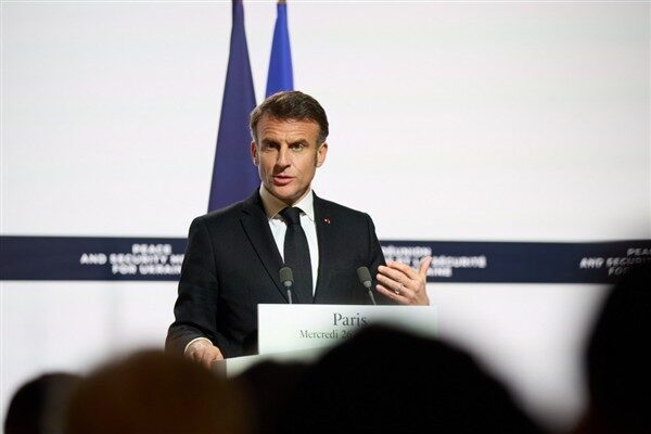 Fransa Cumhurbaşkanı Macron, 15 yaş altı çocuklar için sosyal medyanın