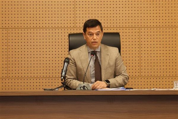 Marmaris’te gerçekleşen depremin ardından Muğla Valisi Dr. İdris Akbıyık başkanlığında