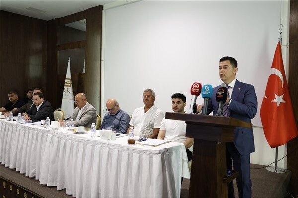 Basına kapalı olarak gerçekleşen toplantıda Marmaris’in kent imajını zedeleyen paylaşımların