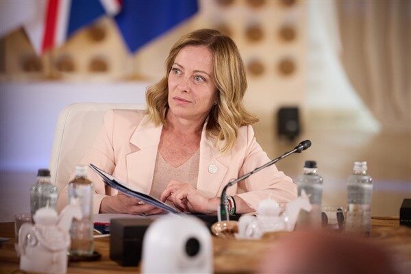 İtalya Başbakanı Meloni, Ahmedabad'daki trajik uçak kazasından dolayı derin bir