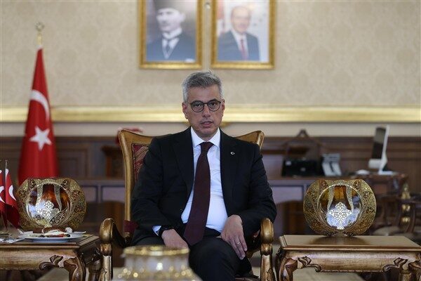 “Yüzyılın En İyi Beyin Cerrahı” unvanına sahip Prof. Dr. Gazi