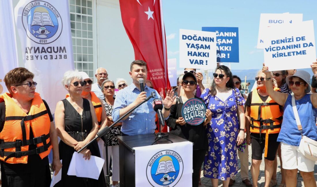 Çevre Haftası etkinlikleri kapsamında Marmara Denizi’nin ekolojik dengesine yönelik tehditlere