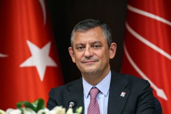 CHP Genel Başkanı Özgür Özel, Kurban Bayramı’nın ilk gününde Manisa