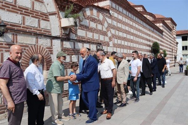 Bayramlaşma programında konuşan Saadet Partisi Bursa İl Başkanı Hamza Gürsel,