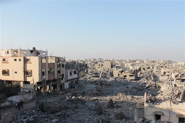 UNRWA’dan yapılan açıklamada Gazze’deki çalışanlarla tüm bağlantıların ve iletişimin kesildiği
