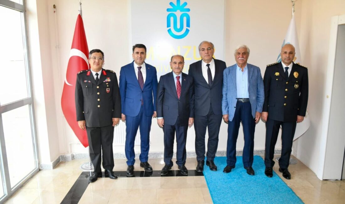 İçişleri Bakan Yardımcısı Mehmet Aktaş, Tunceli Valisi Şefik Aygöl, İl