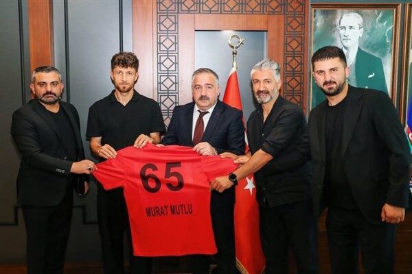 Görüşme, Kulübü temsilen Genel Sekreter Gökhan Hanoğlu, Teknik Direktör Murat