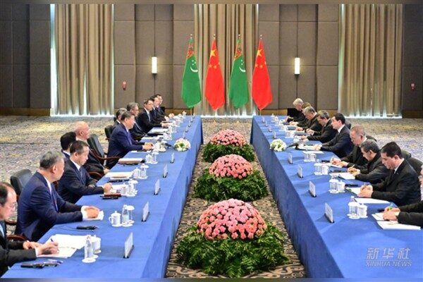 Çin Cumhurbaşkanı Xi Jinping, bugün Astana’da düzenlenen 2. Çin-Orta Asya