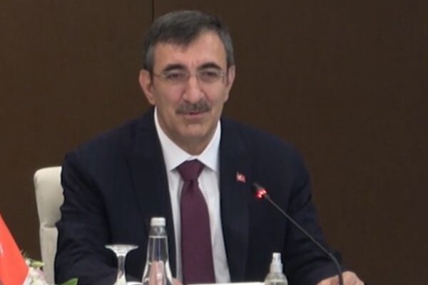 Yılmaz, Kütahya Simav’da saat 13.15’te meydana gelen büyüklüğü 4.3 olan